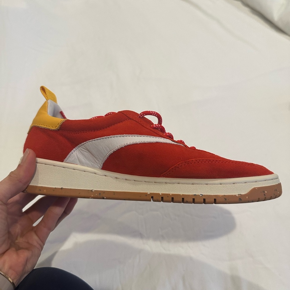 Oncept women’s size 6.5 (fits like a 7) sneakers. Worn 2x